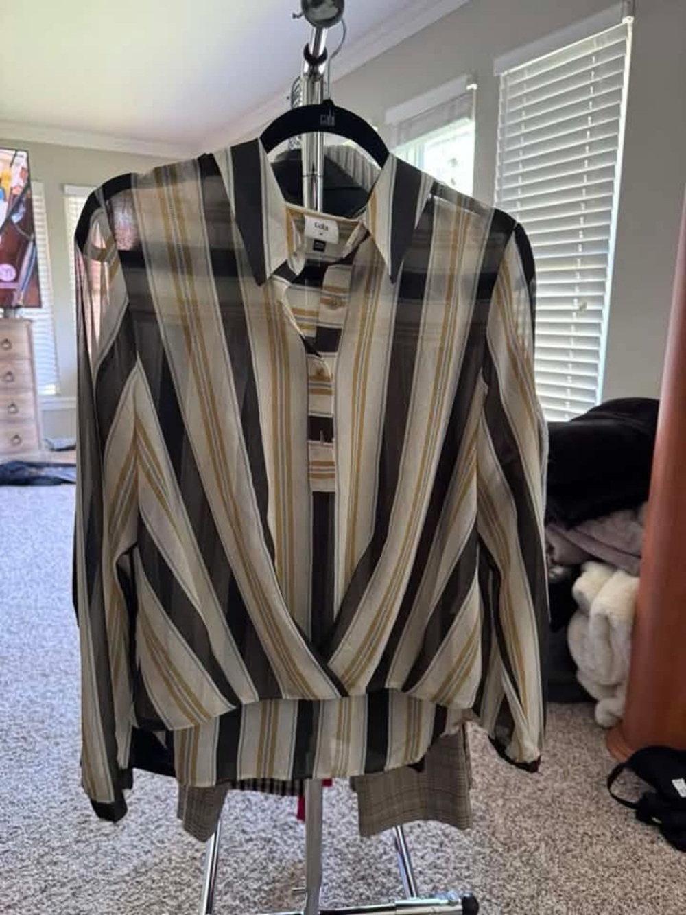 Cabi striped Blouse in Neutral grey and gold
